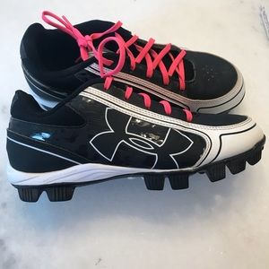 💖Girls under armor 💖 softball cleats